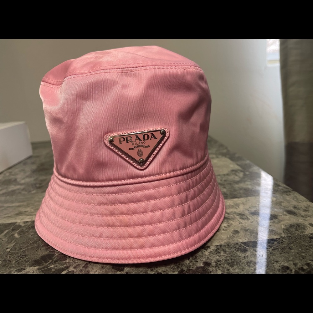 Re-Nylon Prada Bucket Hat. Guaranteed authentic. Light use. Good condition.